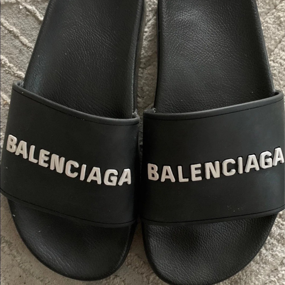 Balenciaga slides. Only worn a few times. Like new